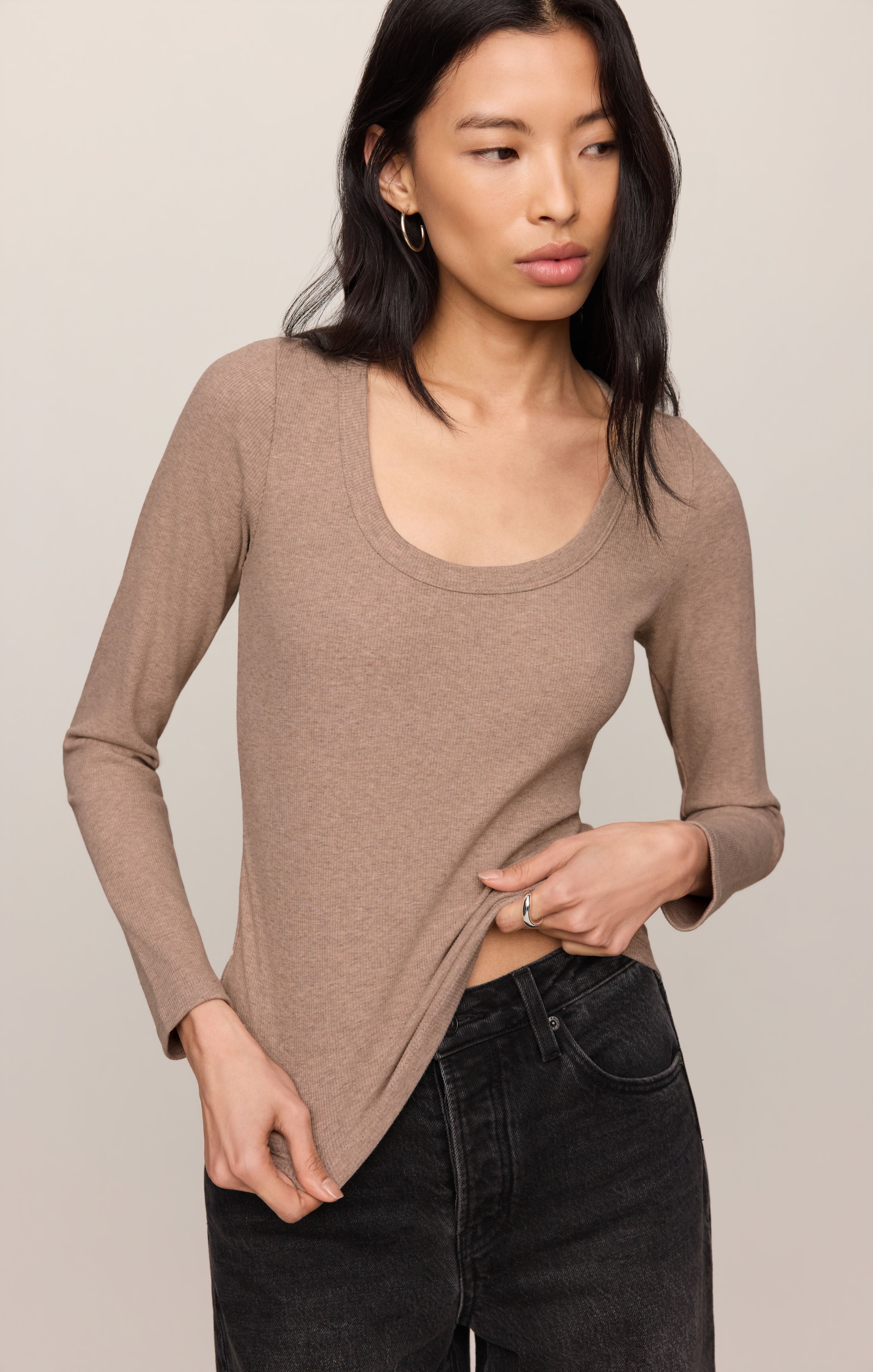 Greyson Scoop Long Sleeve Tee